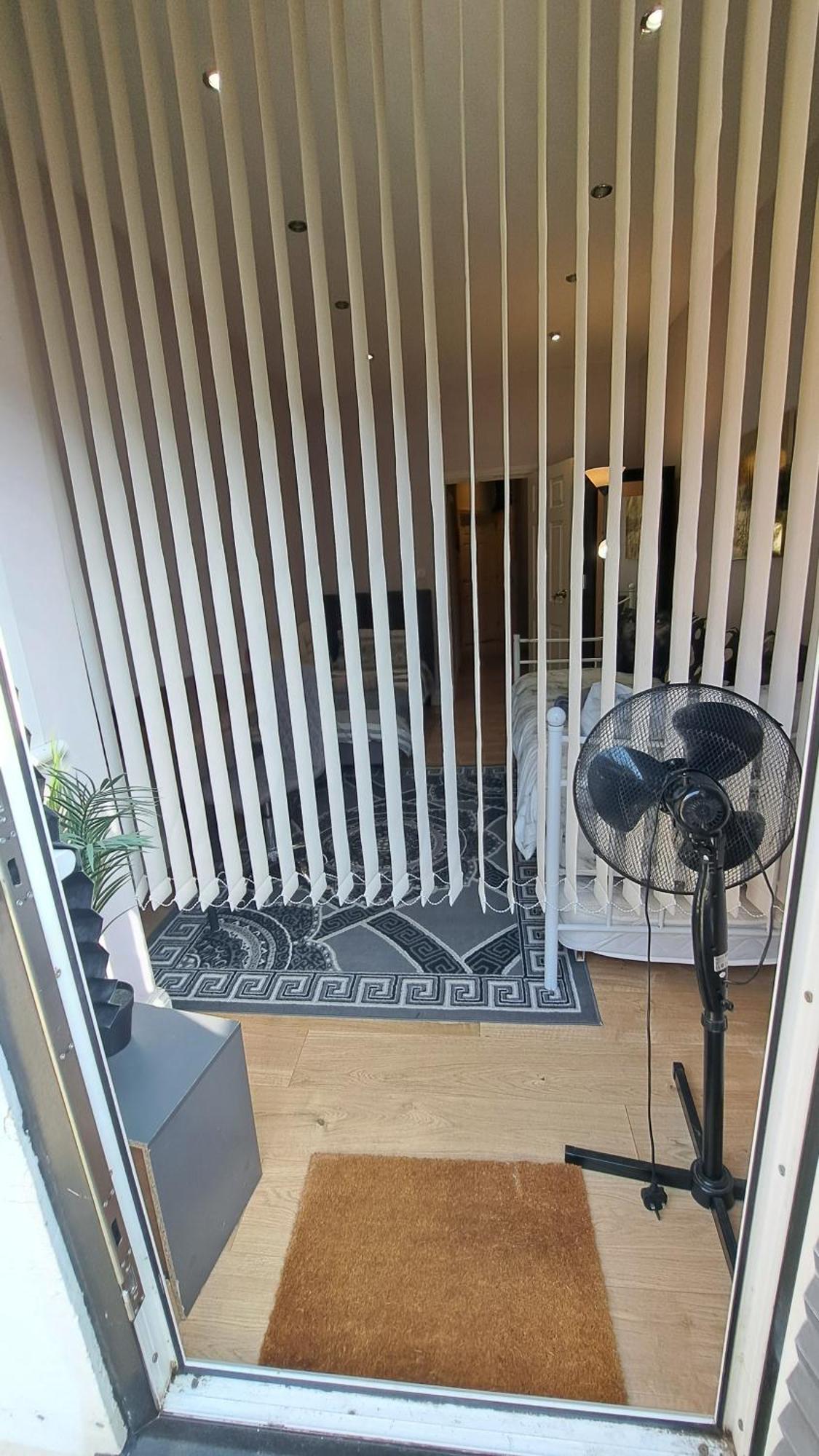 Comfy Fenia Stay Londres Exterior foto